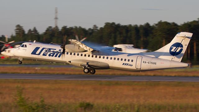 RA-67686:ATR 72-500:ЮТэйр